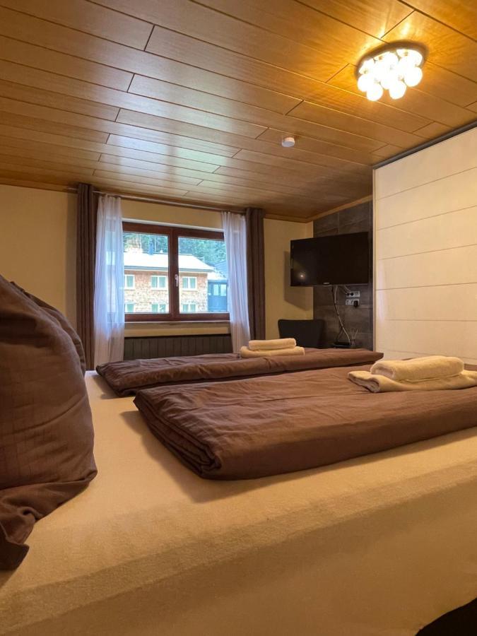 Haus St. Martin Hotel Klosterle am Arlberg Bagian luar foto